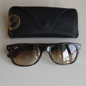 Ray Ban 2132 New Wayfarer